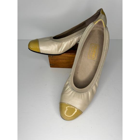 Munro Jillian Pump Taupe Mustard Yellow Suede Shoe Comfort Career 7.5 - Picture 1 of 9